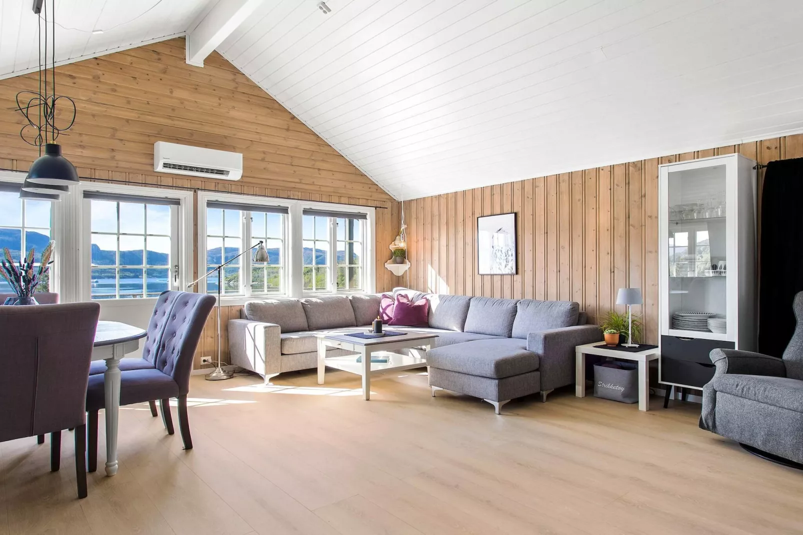 4 star holiday home in Naustbukta-Indoor