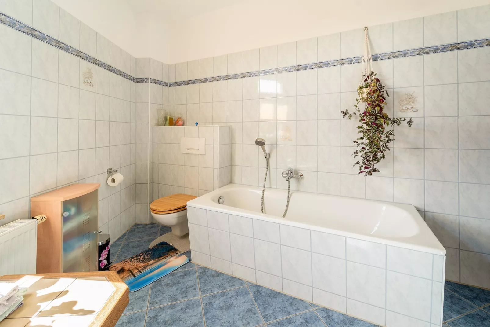 Ferienwohnung Petersberg-Bathroom