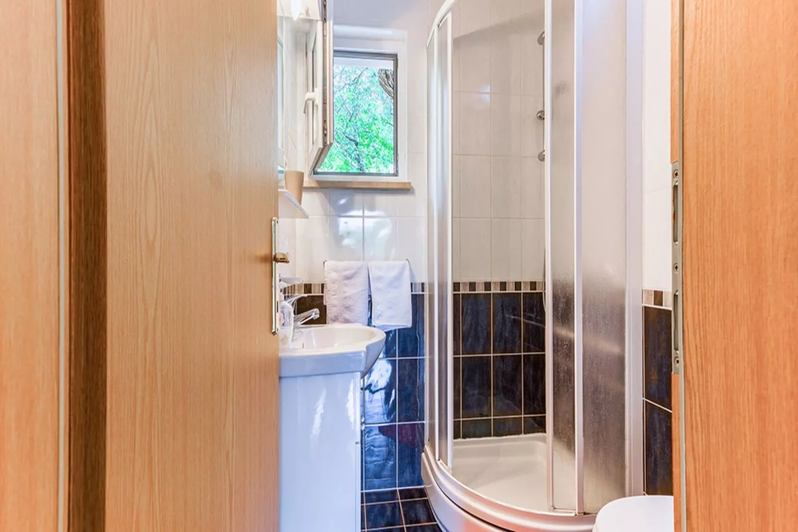 Apartments Ivo - Comfort One bedroom apartment with terrace and sea view (A3)-Salle de bain