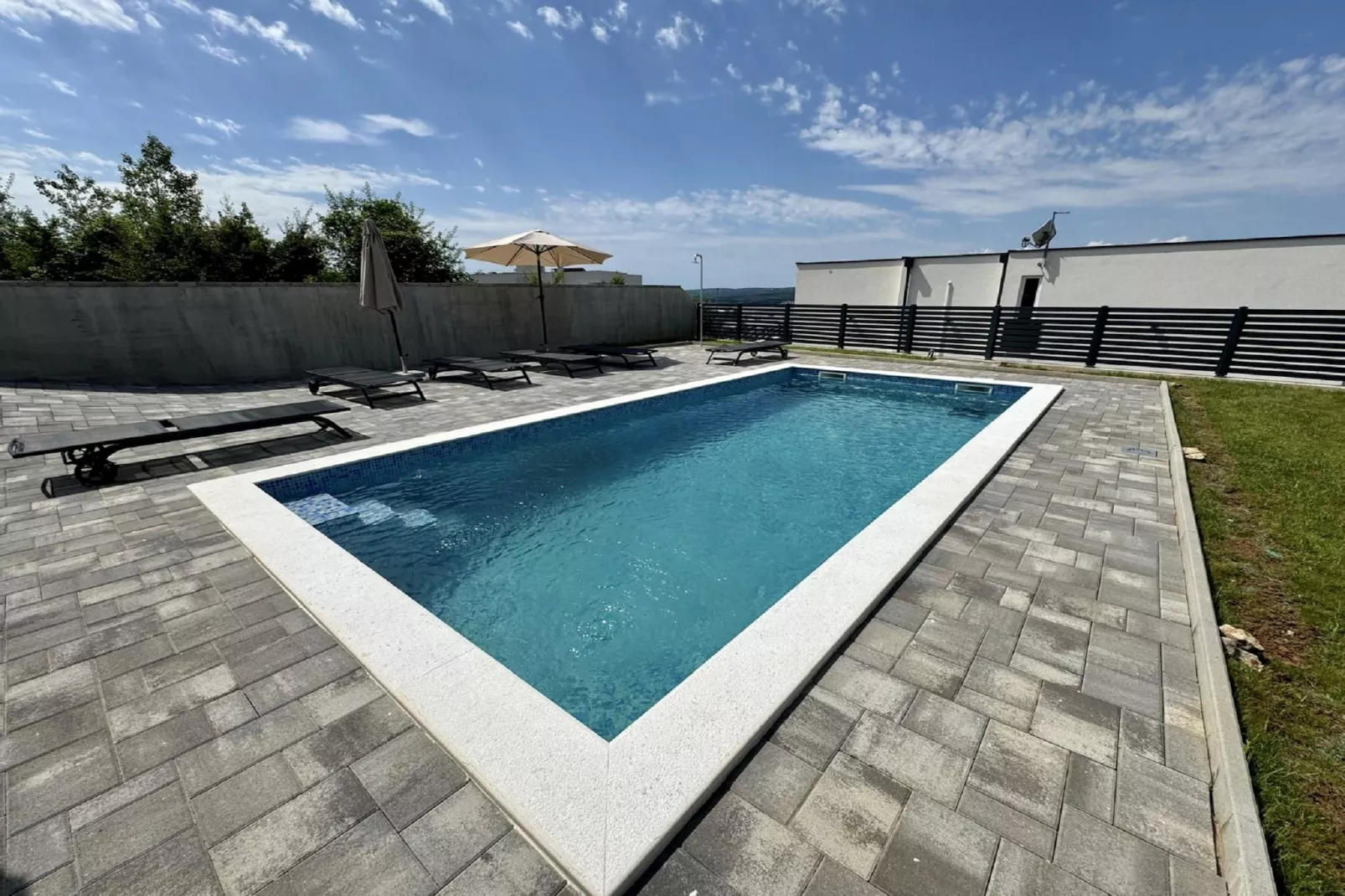 Villa Heavenly Beauty-Pool