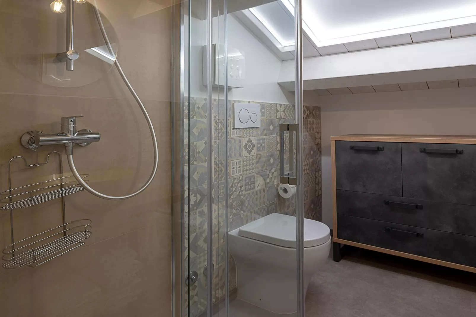 Infiniti Colli 4 pax-Bathroom