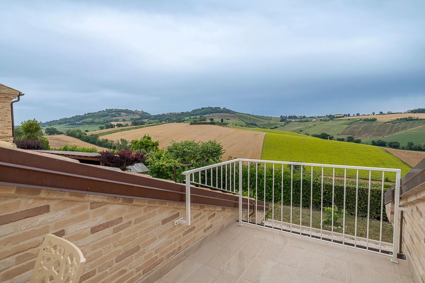 Infiniti Colli 4 pax-Terrace balcony