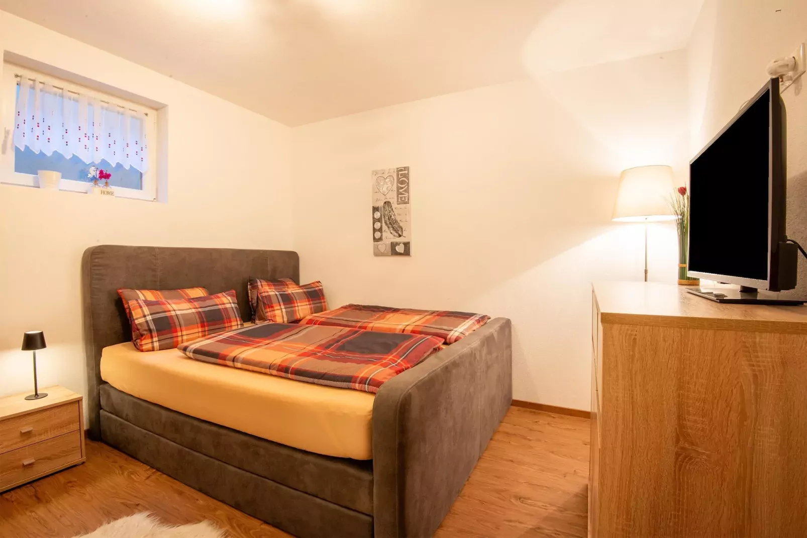 Alpblick Apart-Bedroom