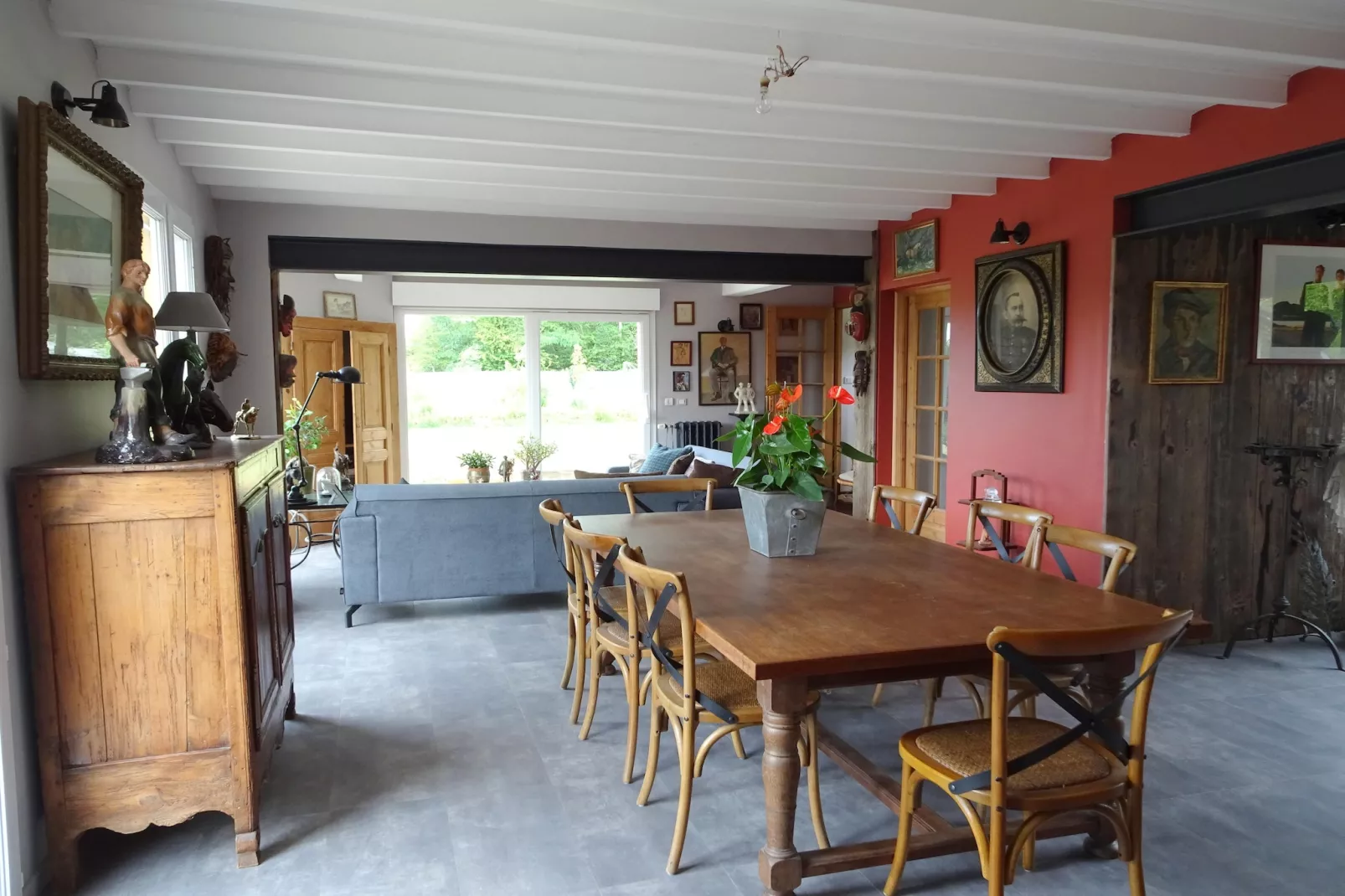 Holiday home in Canville la Rocque-Dining room