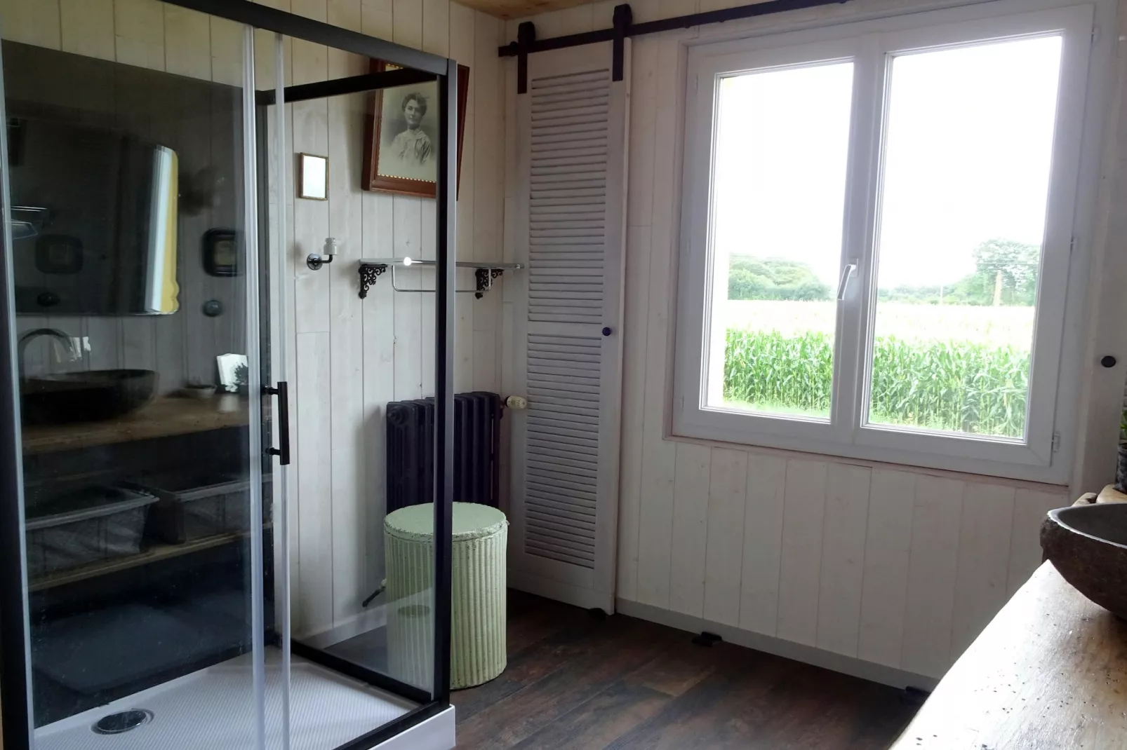 Holiday home in Canville la Rocque-Bathroom