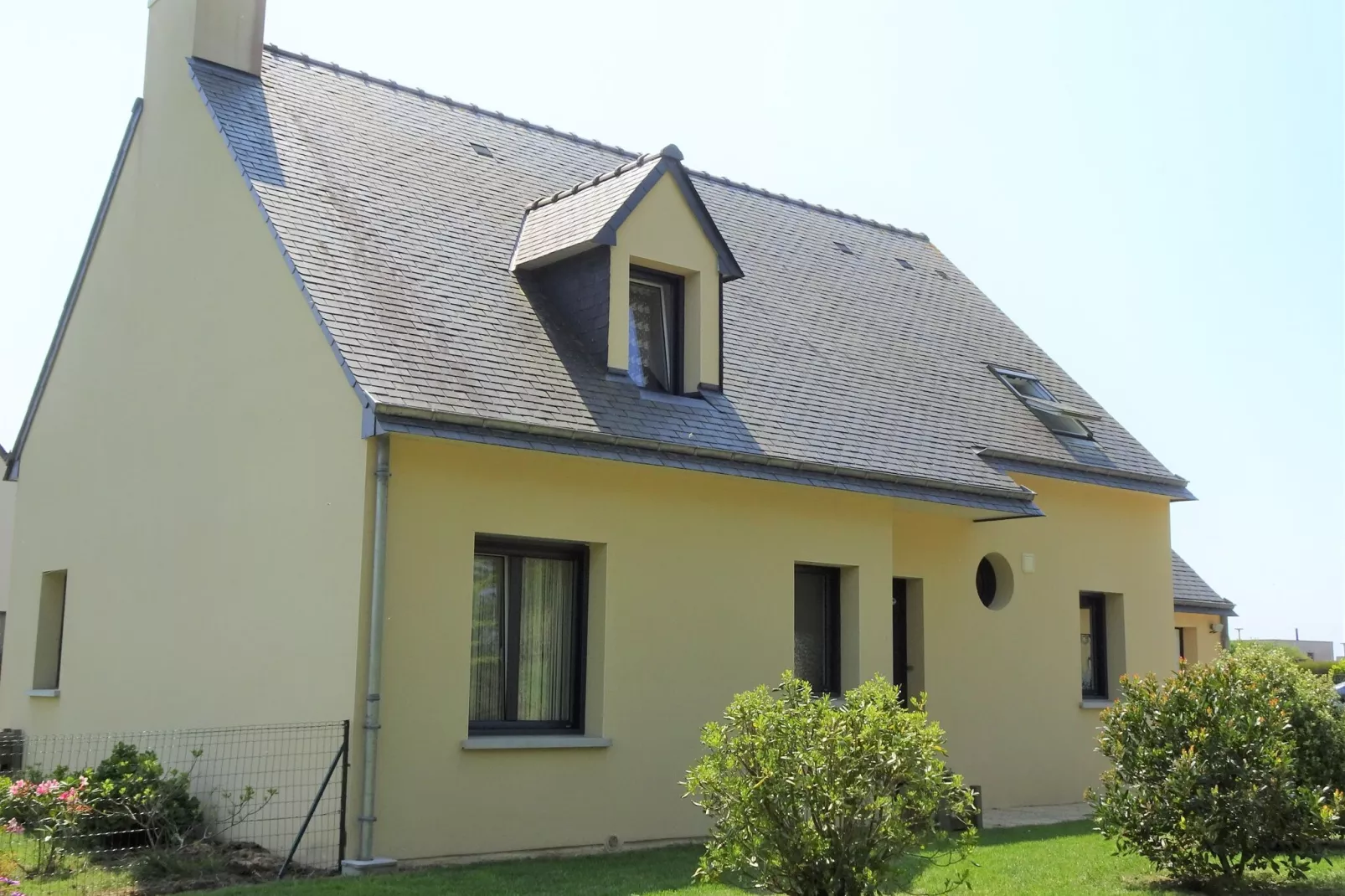 Holiday home Le Pouldu-Exterior summer