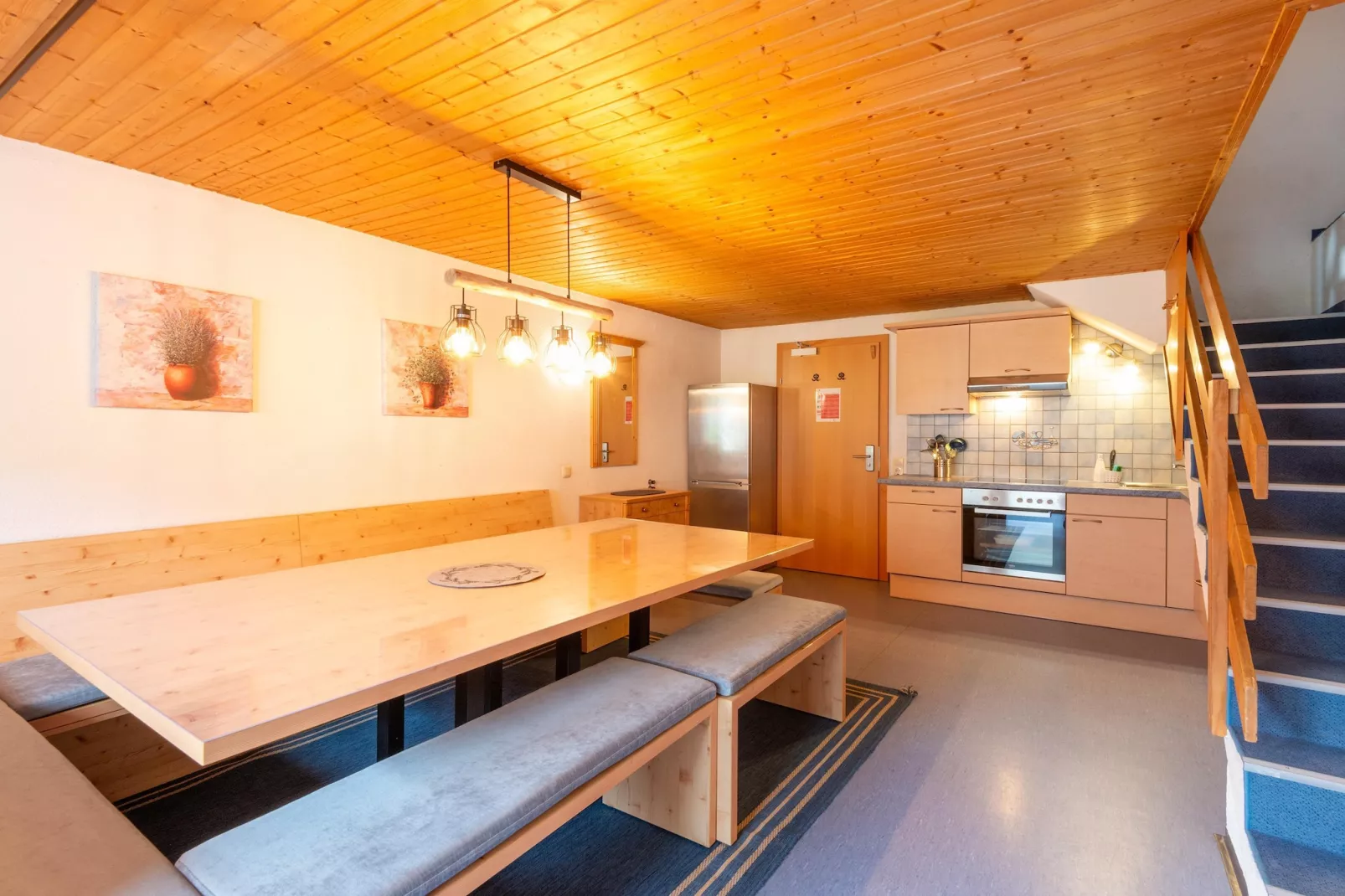 Apartment 4-6/3-Wohnzimmer