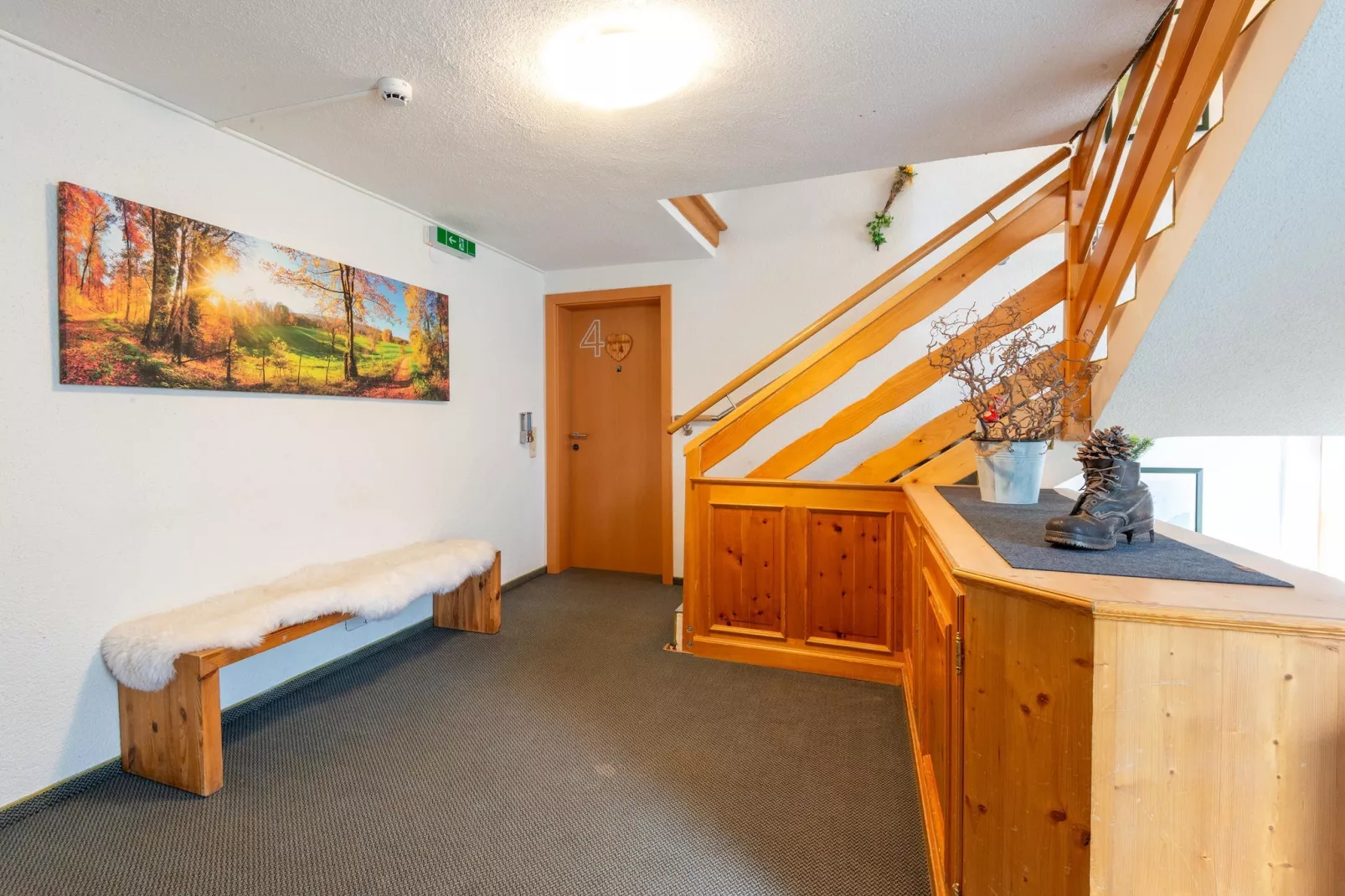 Apartment 4-6/2-Flur