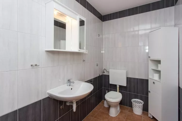 Apartments Bezek - Two bedroom Apartment with Sea View-Badezimmer