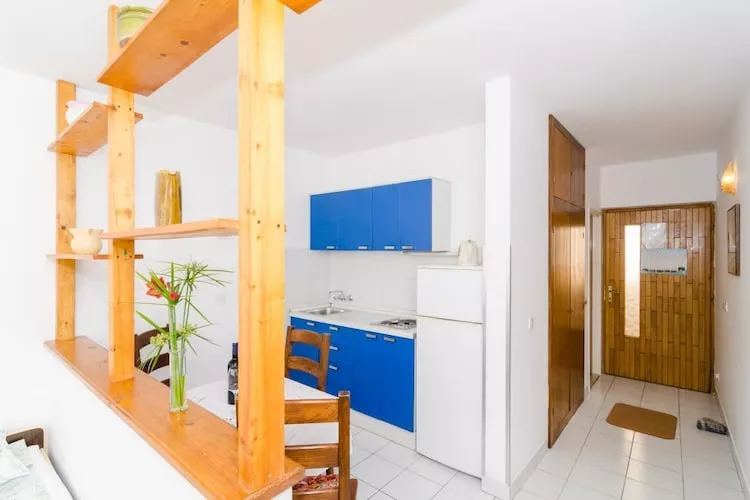 Apartments Bezek - Studio Apartment with Sea View-Indoor