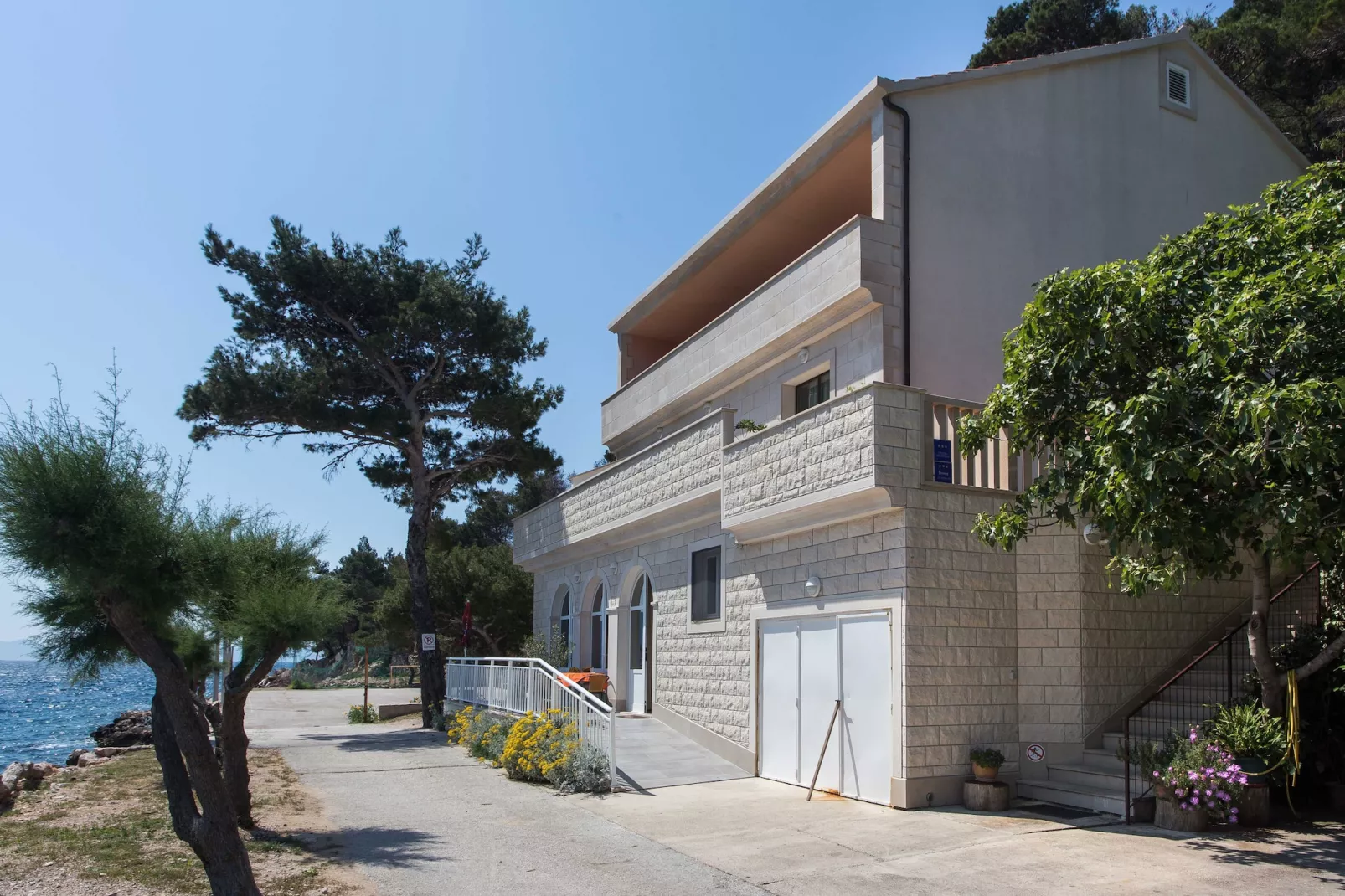 Apartments Bezek - Studio Apartment with Sea View-Outdoor