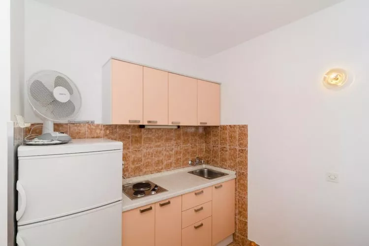 Apartments Bezek - Studio Apartment with Sea View 2 A-Kitchen