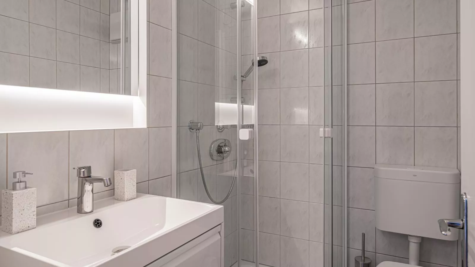 Moser-Bathroom