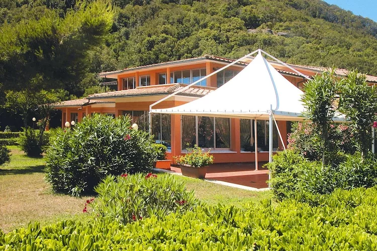 TH Holiday resort Ortano Mare Village & Residence Rio Marina-Bilo 5 Le Ville-1 piano balcone-Exterior summer