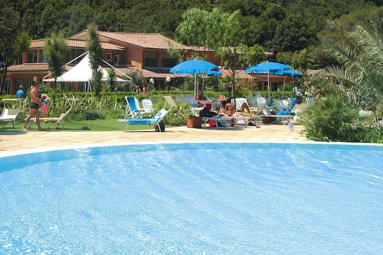 TH Holiday resort Ortano Mare Village & Residence Rio Marina-Bilo 5 Le Ville-1 piano balcone-Pool