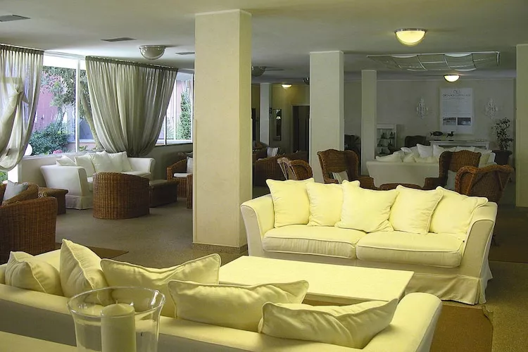 TH Holiday resort Ortano Mare Village & Residence Rio Marina-Bilo 5 Le Ville-1 piano balcone-Living room