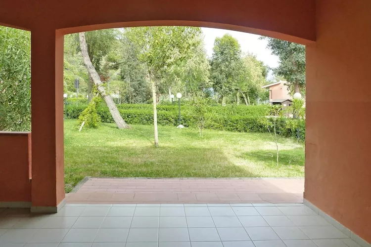 TH Holiday resort Ortano Mare Village & Residence Rio Marina-Bilo 5 Le Ville-1 piano balcone-Gardens summer