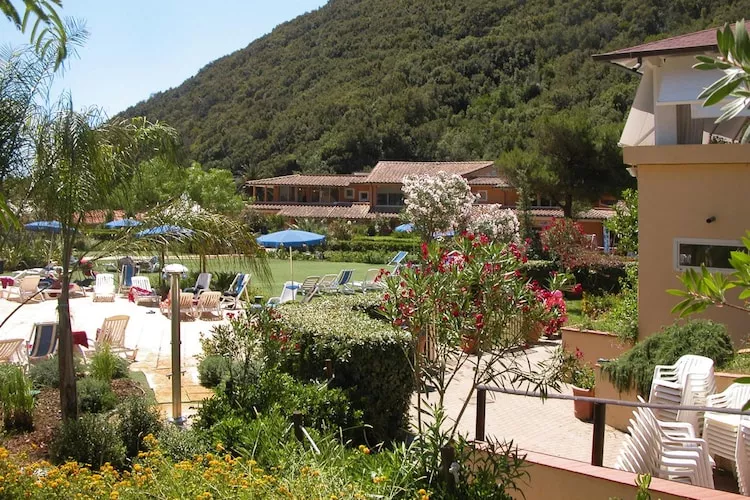 TH Holiday resort Ortano Mare Village & Residence Rio Marina-Bilo 5 Le Ville-1 piano balcone-Exterior summer