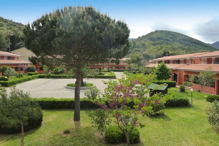 TH Holiday resort Ortano Mare Village & Residence Rio Marina-Bilo 5 Le Ville-1 piano balcone-Gardens summer