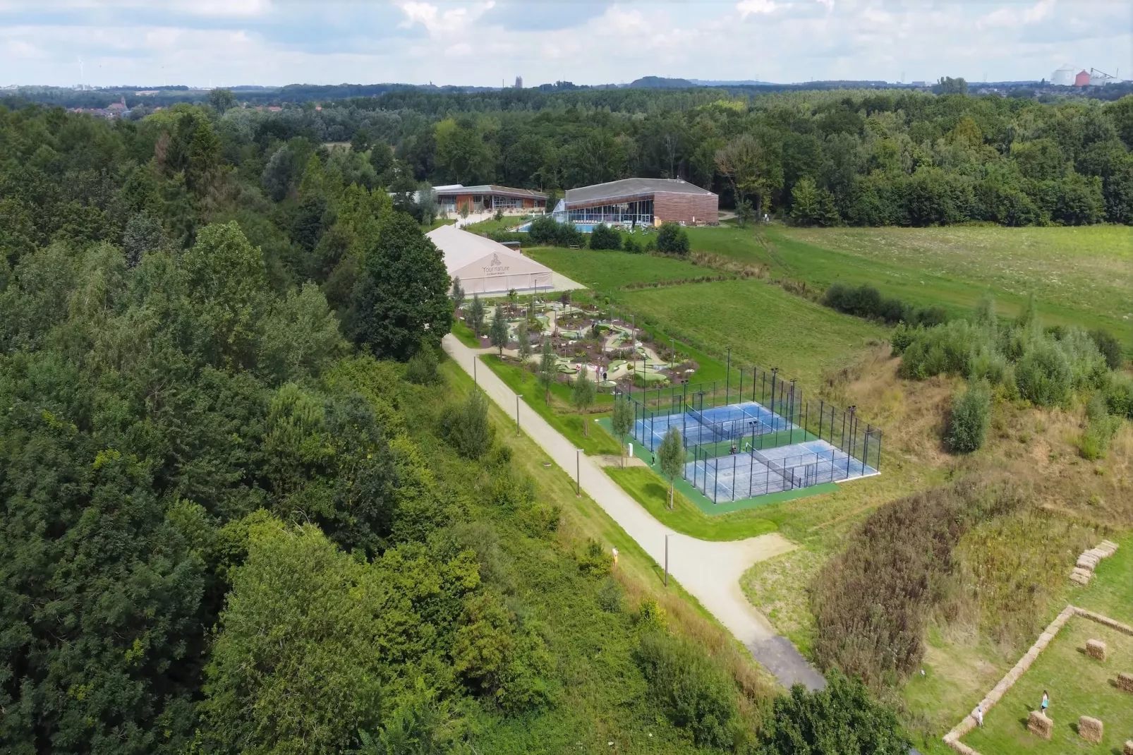 The Lodge by YourNature-Areas summer 1km
