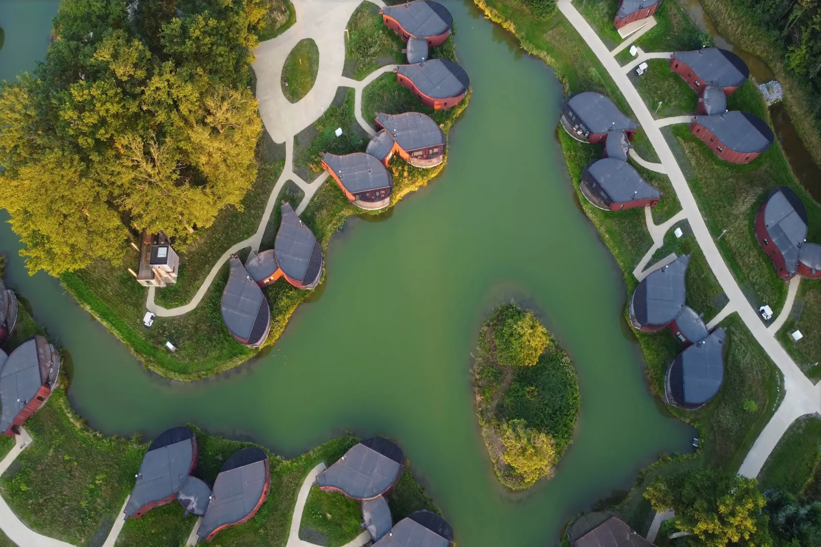 The Easy Accessible Leaf by YourNature-Areas summer 1km