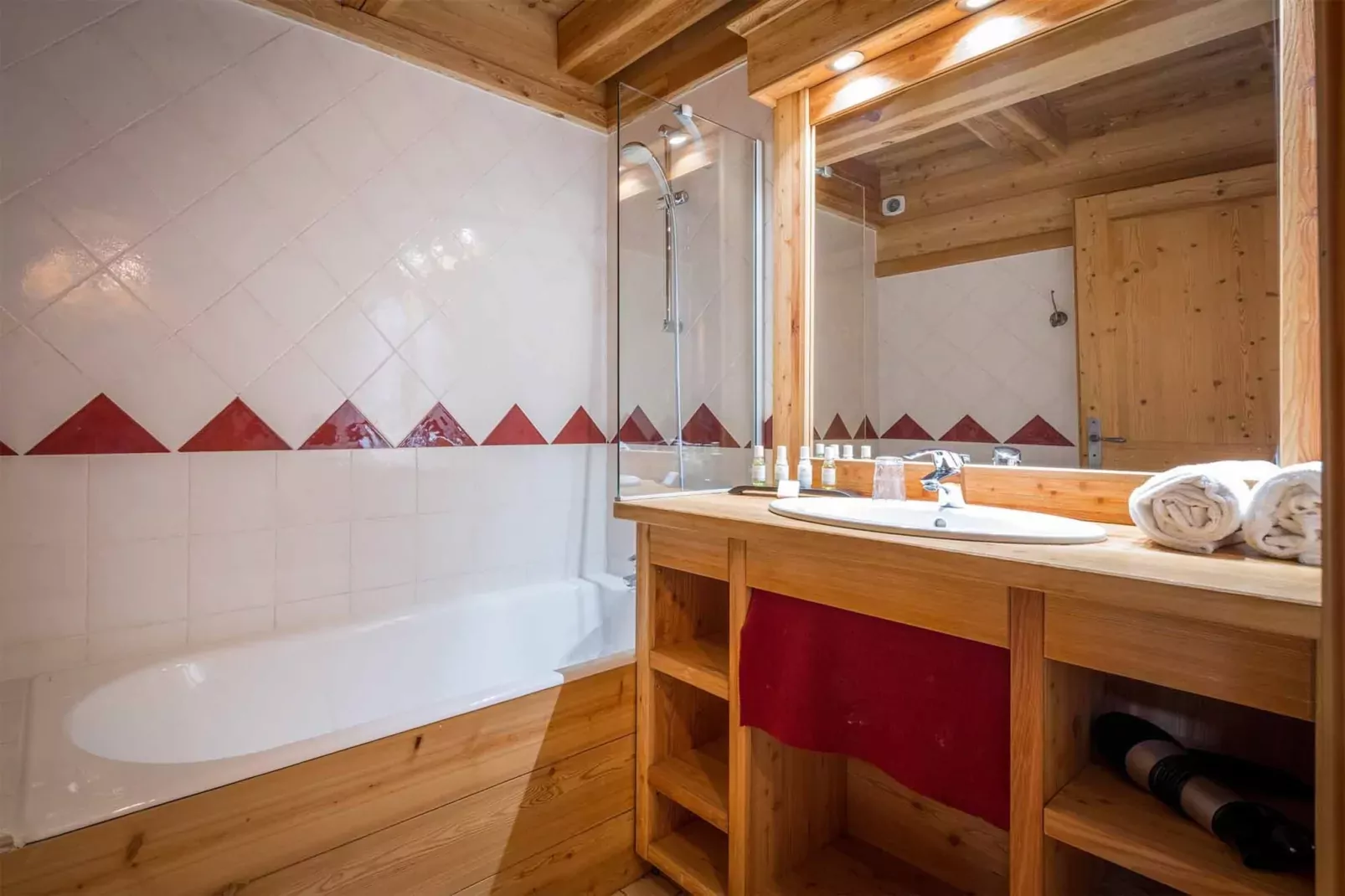 Chalet Marmotte-Bathroom