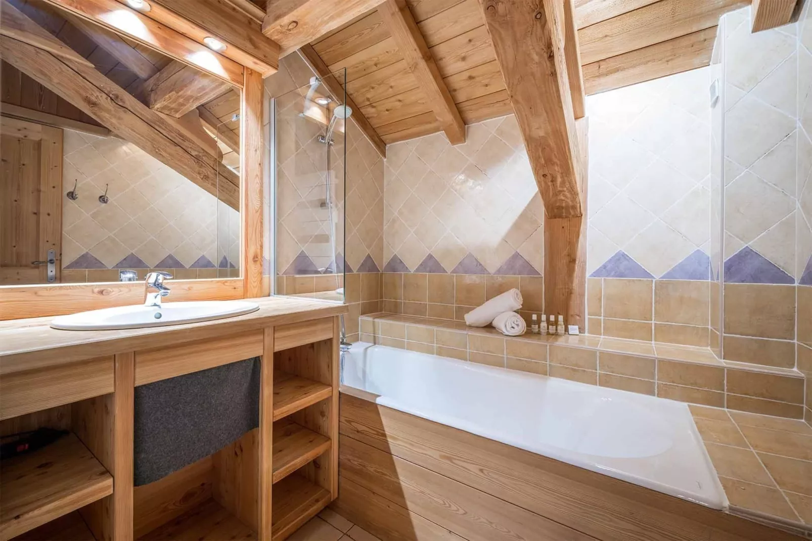 Chalet Marmotte-Bathroom