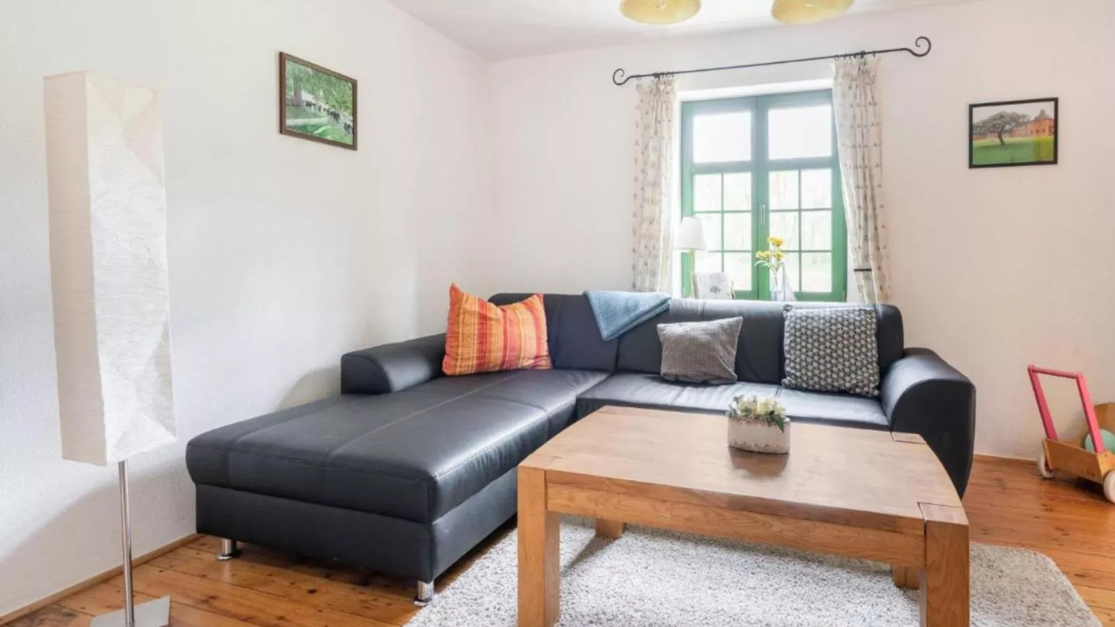 Greta-Living room