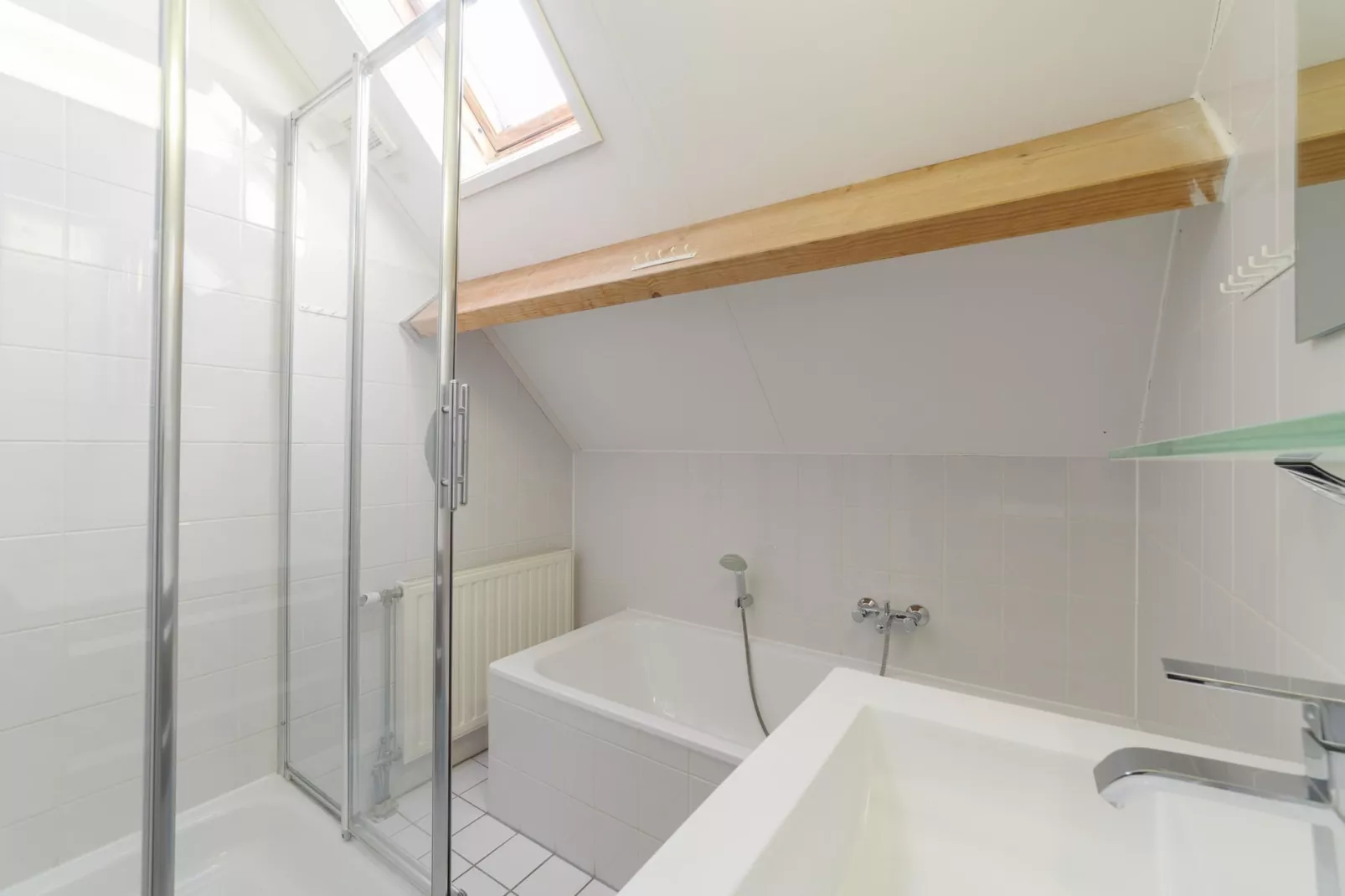 Villapark De Oesterbaai 89-Badezimmer