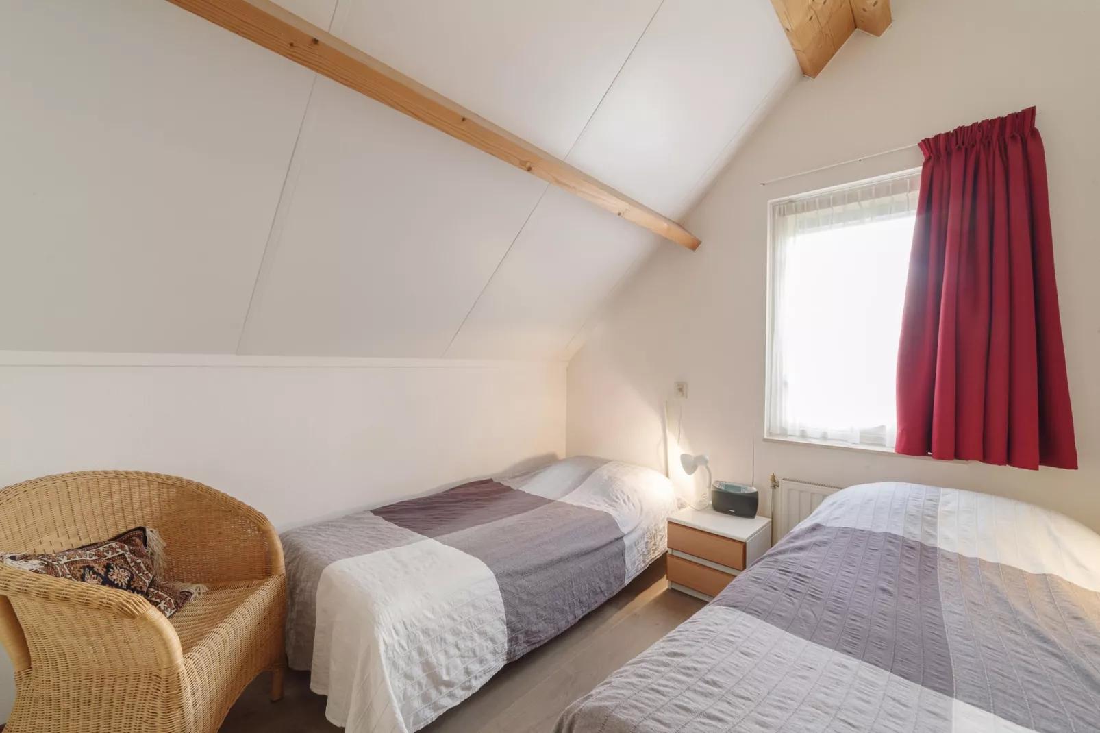 Villapark De Oesterbaai 91-Schlafzimmer