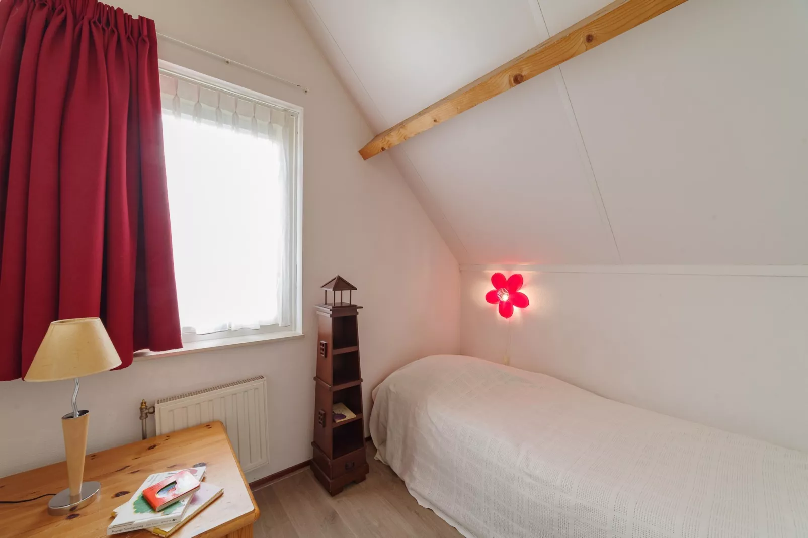 Villapark De Oesterbaai 91-Schlafzimmer