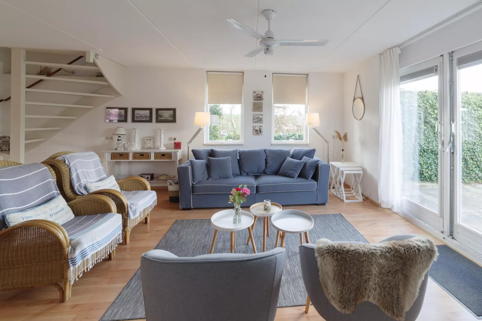 Villapark De Oesterbaai 96-Living room