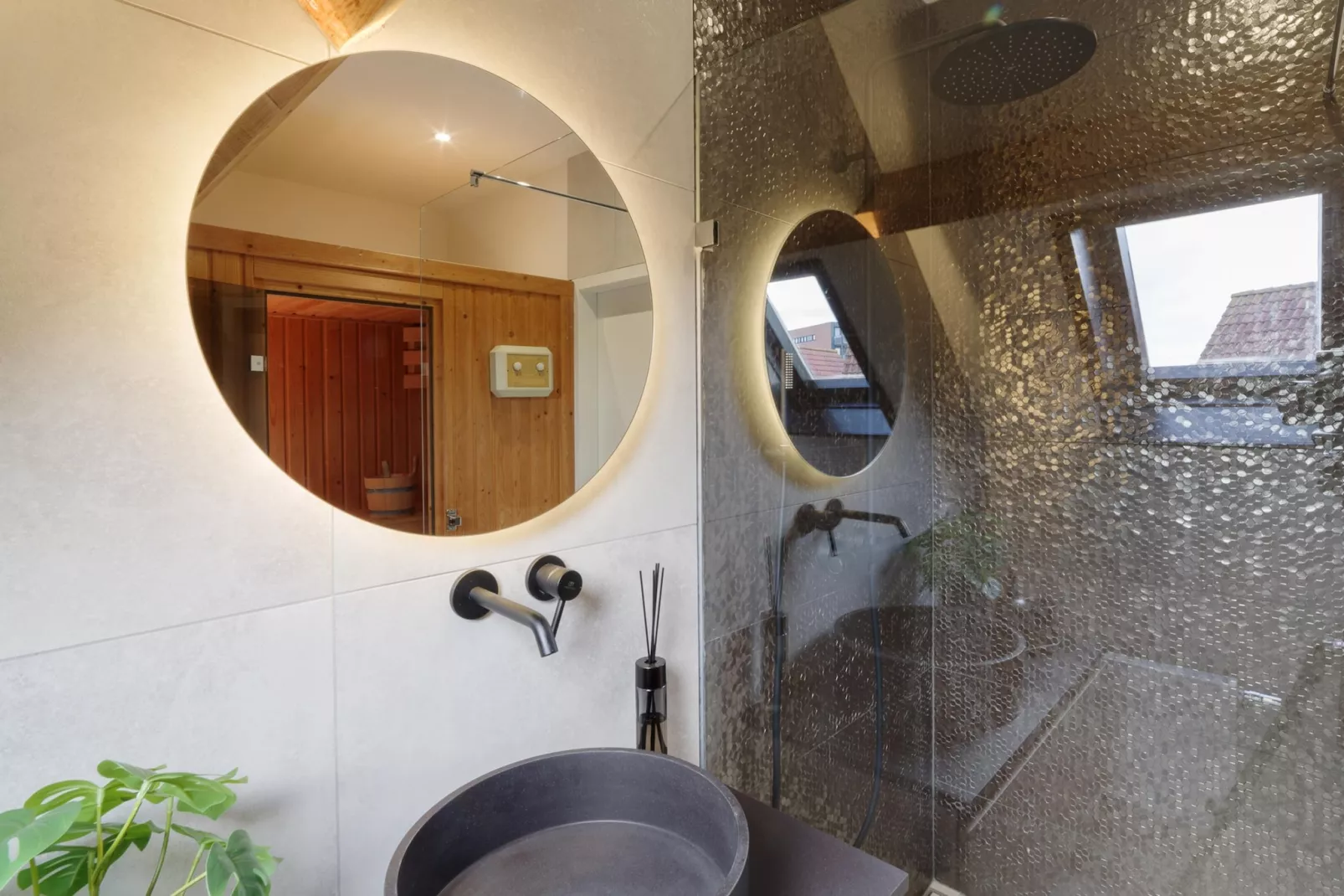 Villapark De Oesterbaai 126-Bathroom