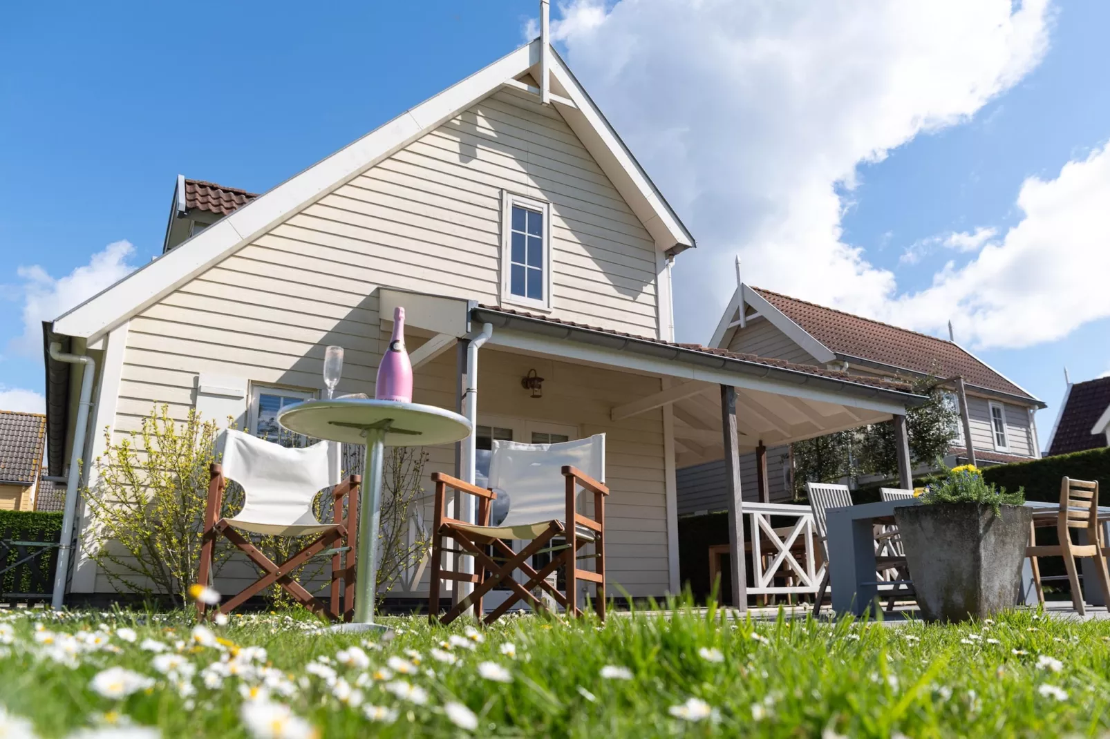 Villapark De Oesterbaai 142-Gärten Sommer