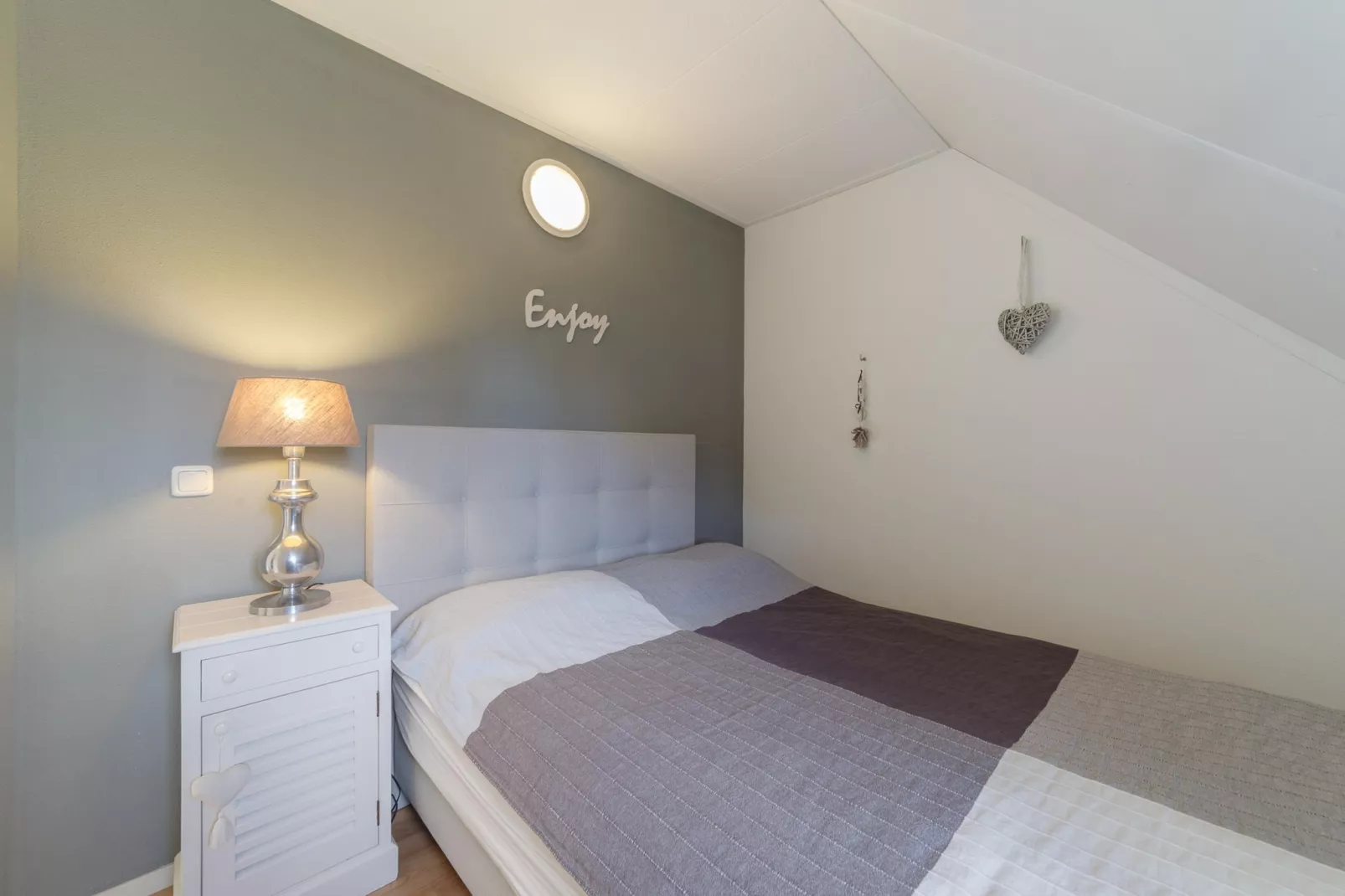 Villapark De Oesterbaai 142-Schlafzimmer