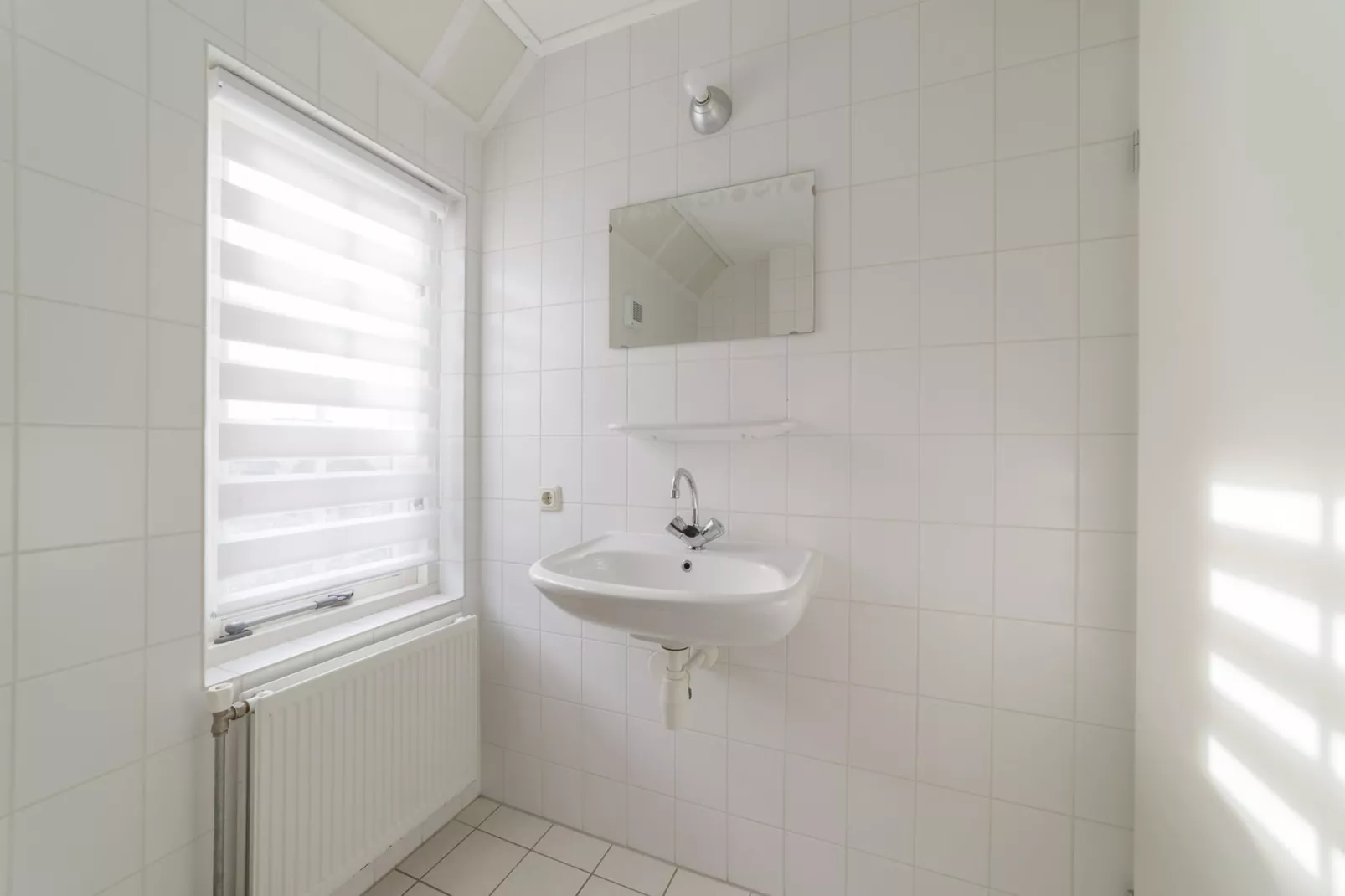 Villapark De Oesterbaai 142-Badezimmer
