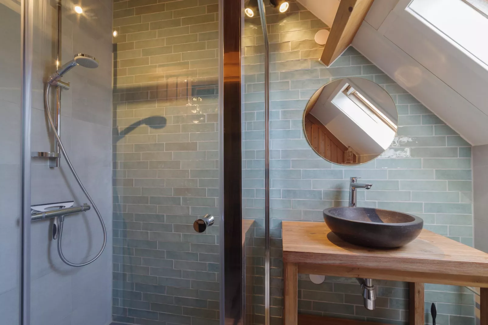 Villapark De Oesterbaai 8-Bathroom