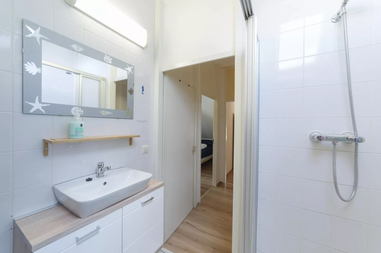 Villapark De Oesterbaai 10-Bathroom