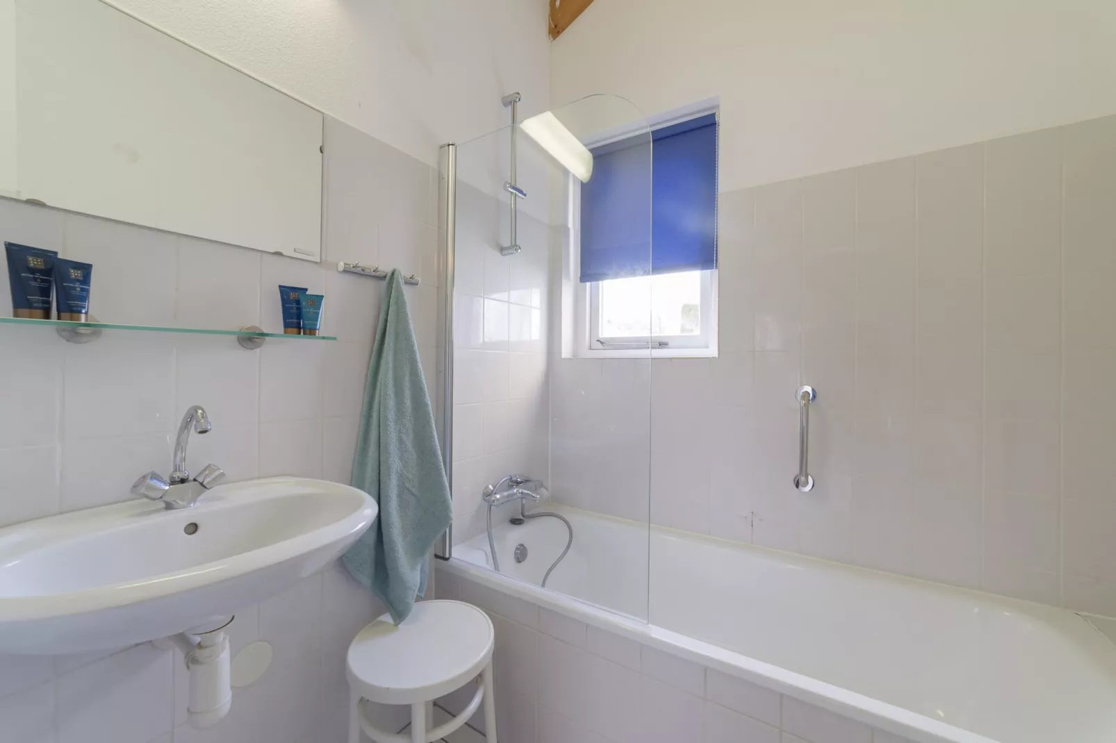 Villapark De Oesterbaai 17-Badezimmer