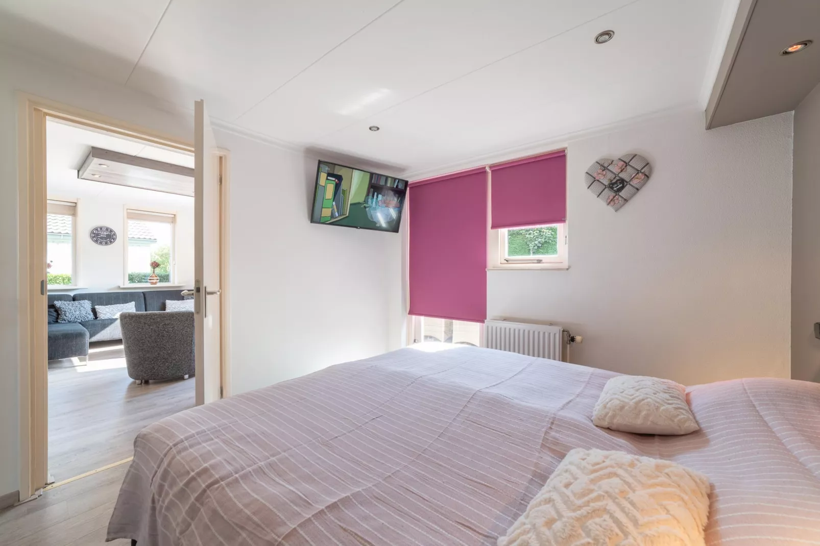 Villapark De Oesterbaai 26-Chambre