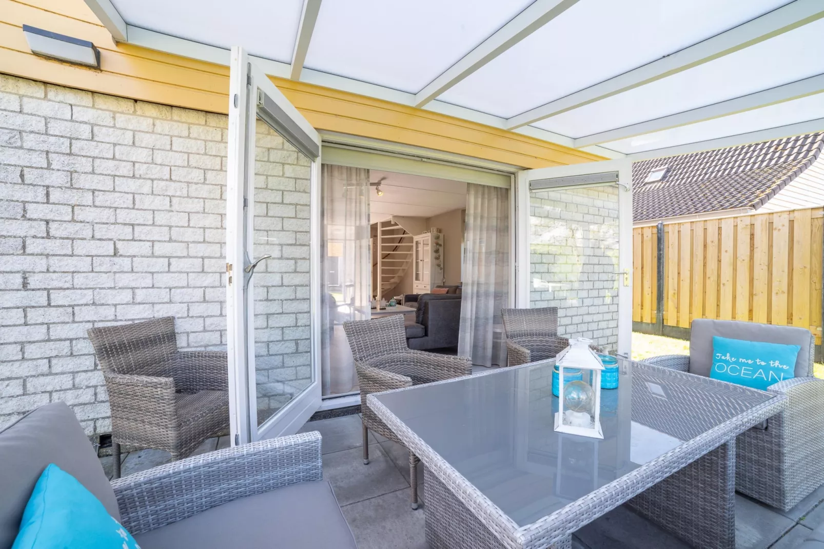 Villapark De Oesterbaai 31-Terrace balcony