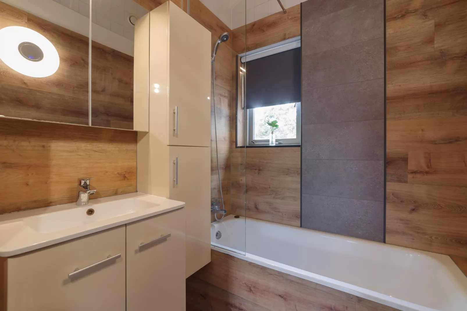 Villapark De Oesterbaai 49-Badezimmer