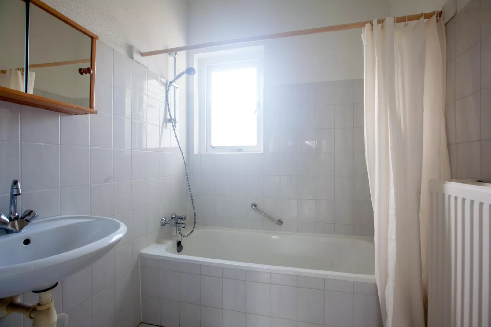 Villapark De Oesterbaai 64-Salle de bain
