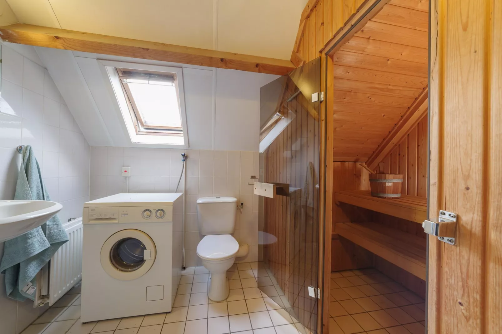 Villapark De Oesterbaai 70-Bathroom