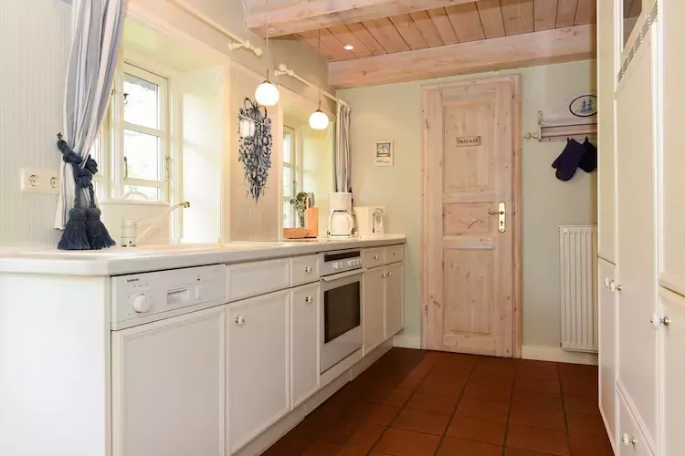 Doppelhaus in Oldsum auf Föhr-Haus 1-Kitchen