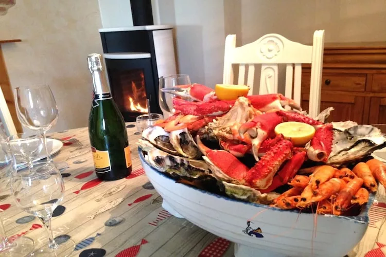 Maison de vacances Trélévern-Salle à manger
