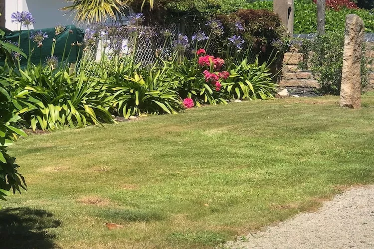 Maison de vacances Trélévern-Jardin d'été
