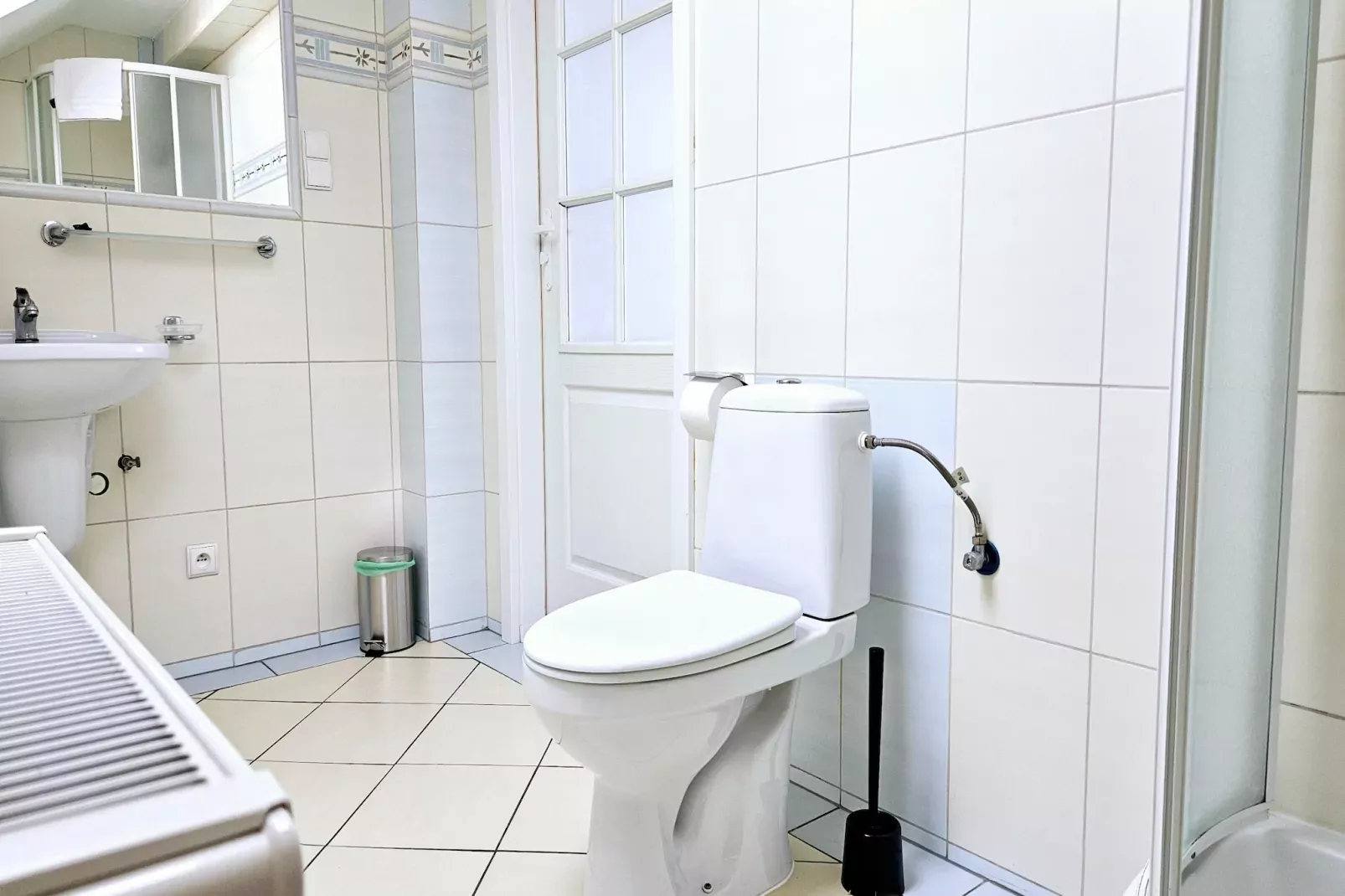 Dom z basenem dla 6 osób Kołczewo-Bathroom