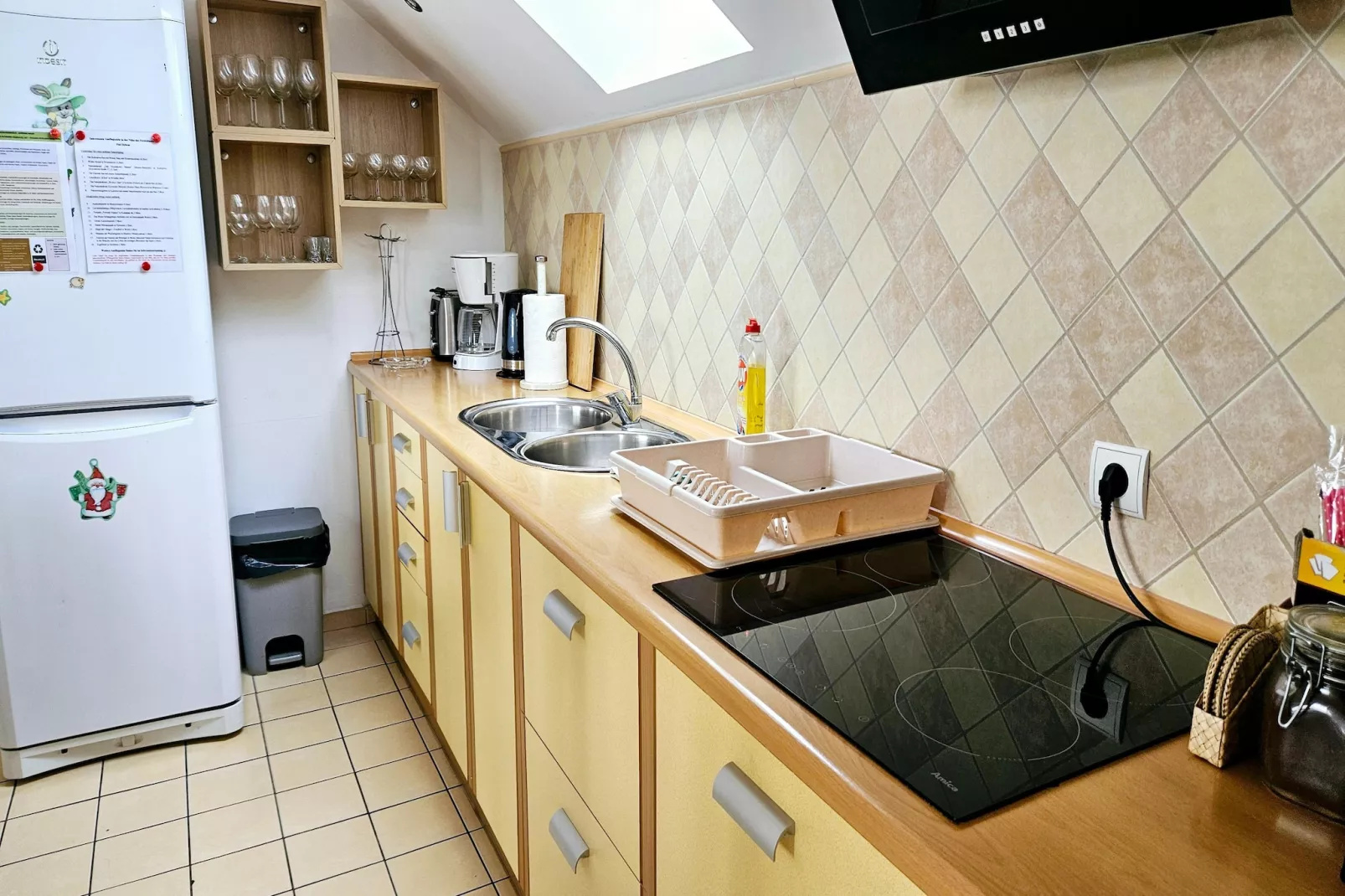 Dom z basenem dla 8 osób Kołczewo-Kitchen