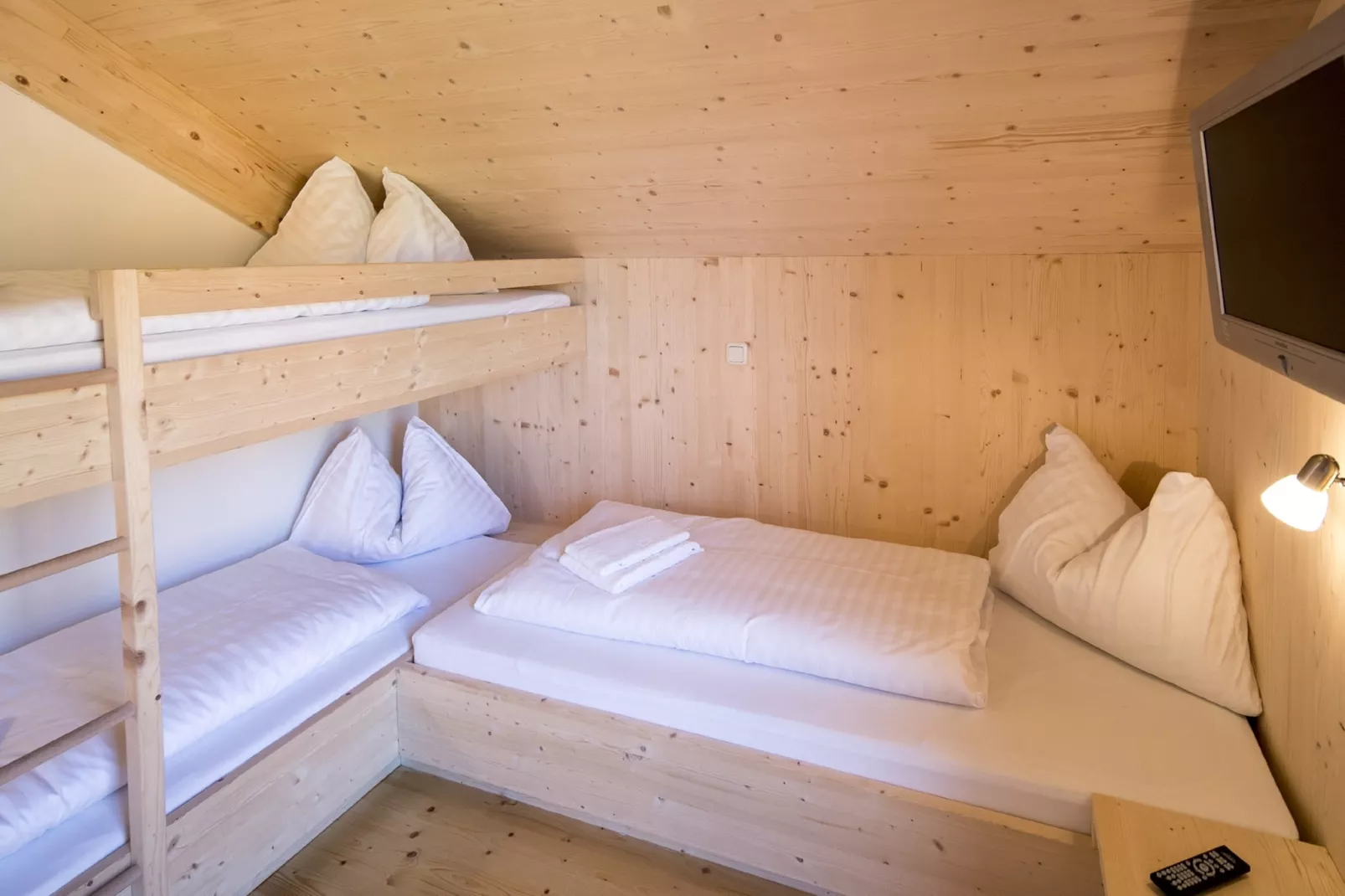 Kreischberg Chalets 43a-Bedroom